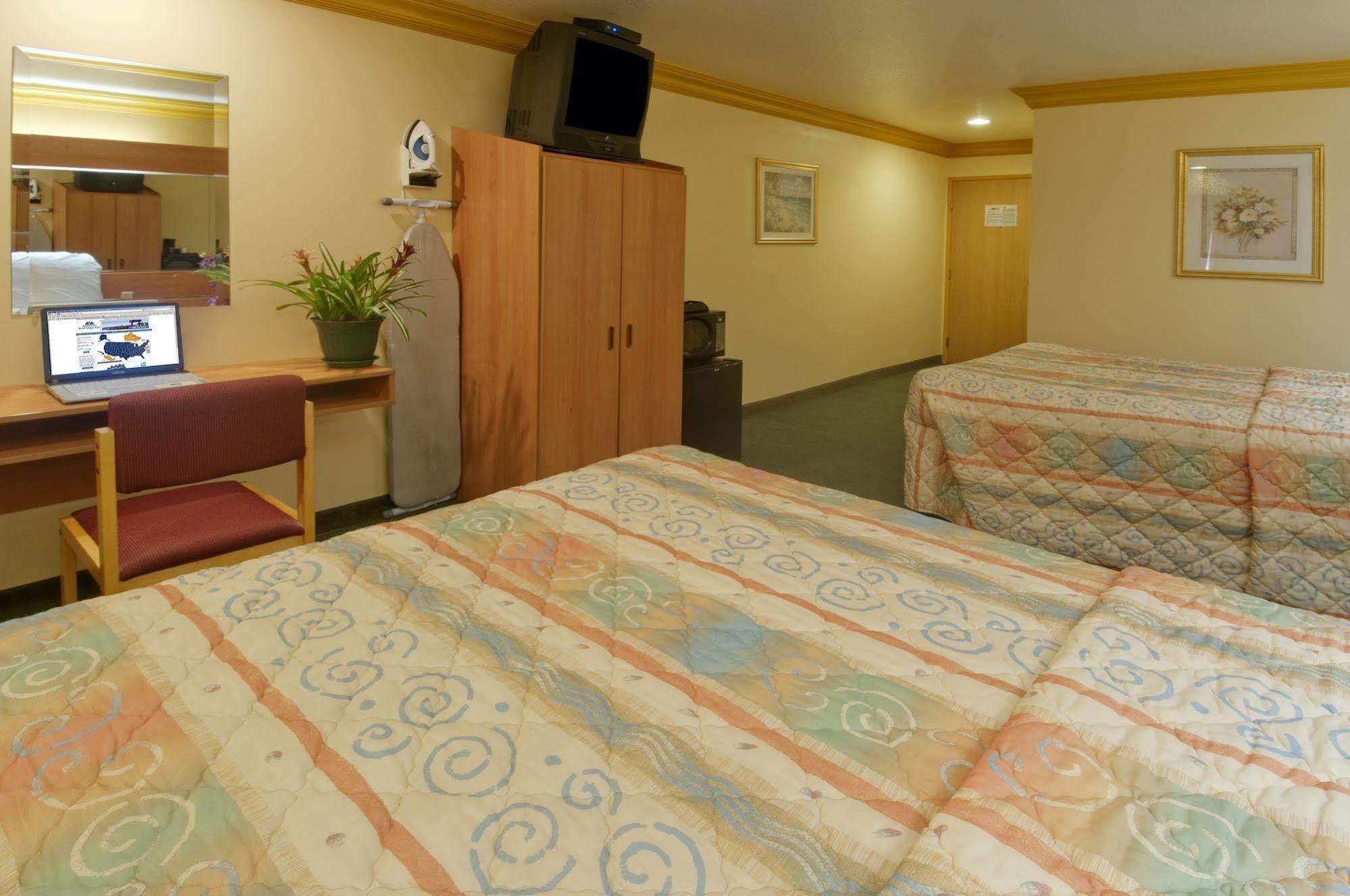 H3 Inn & Suites - Lax Airport - Los Angeles Ингълуд Екстериор снимка